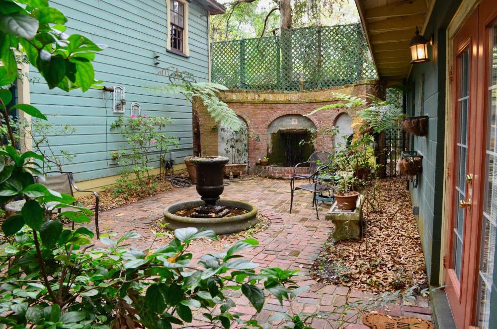 Cottage with Garden View interior